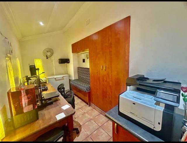 3 BEDROOM HOUSE FOR SALE IN VANDERBIJLPARK CW 4